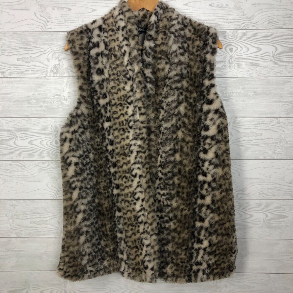 Bobeau Women's Large Animal Print Faux Fur Open Front Vest Sleeveless Jacket
